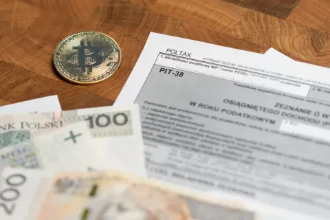 Kiedy pracodawca nie odprowadza podatku? Legalne sytuacje i jak się chronić
