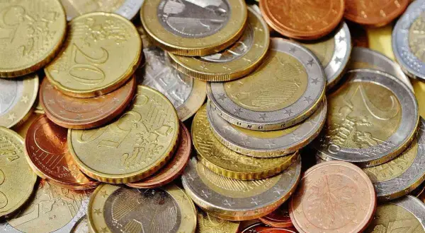 Zarobki w Media Expert: Ile zarobisz? Sprawdź stawki i benefity