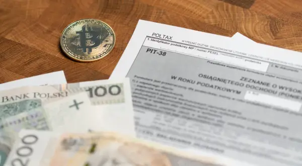Kiedy pracodawca nie odprowadza podatku? Legalne sytuacje i jak się chronić